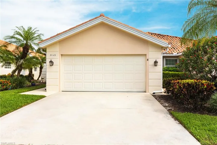 3149  Andorra  CT, Naples, FL 34109