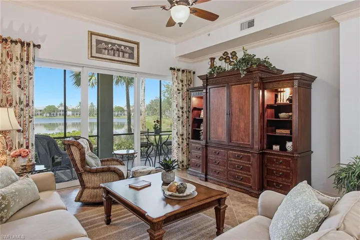 9243 Tesoro Ln 103, Naples, Florida 34114