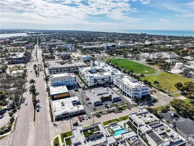 101  8th S ST, Naples, FL 34102