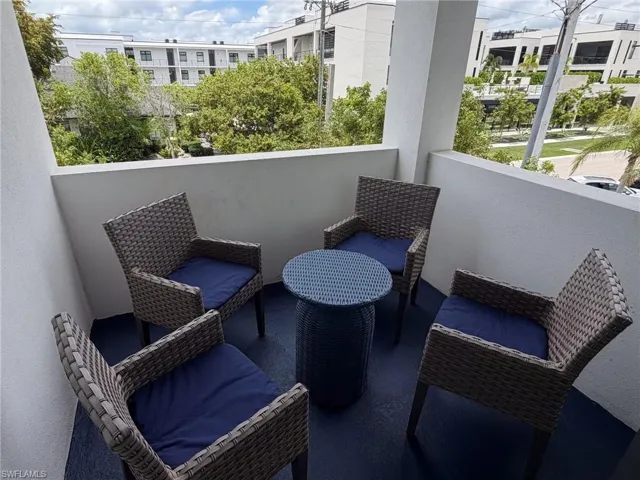 101 8th St S 201, Naples, Florida 34102