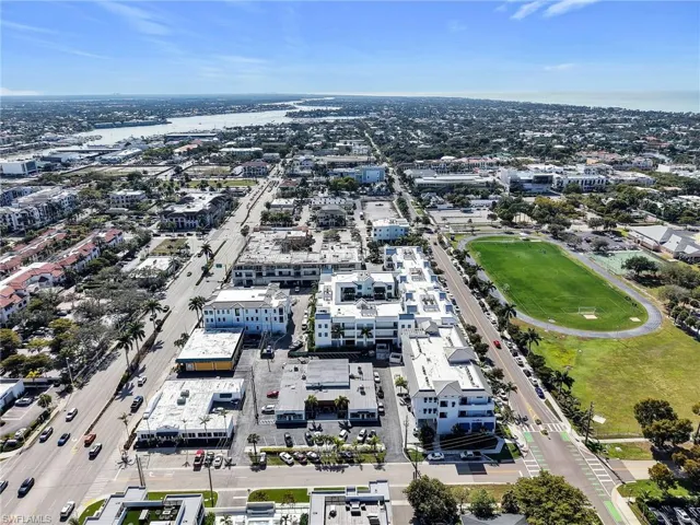 101 8th St S 201, Naples, Florida 34102