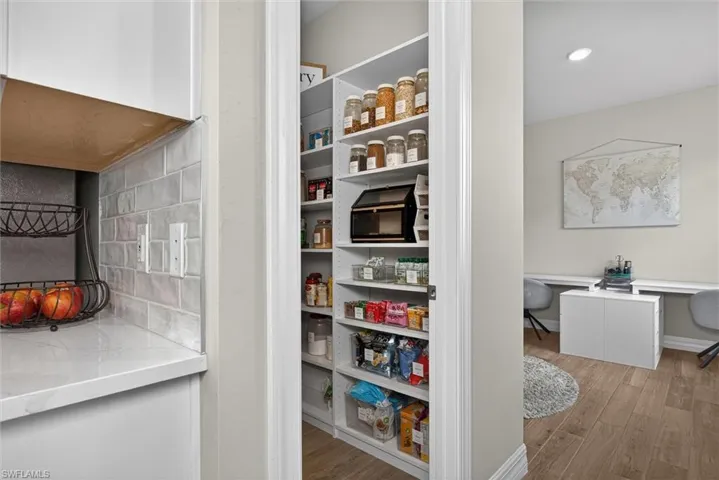 Custom pantry for organizing