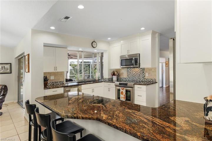 Newer kitchen and appliances