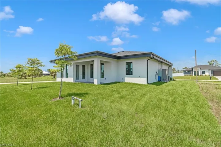 1146  Holmes S AVE, Lehigh Acres, FL 33974