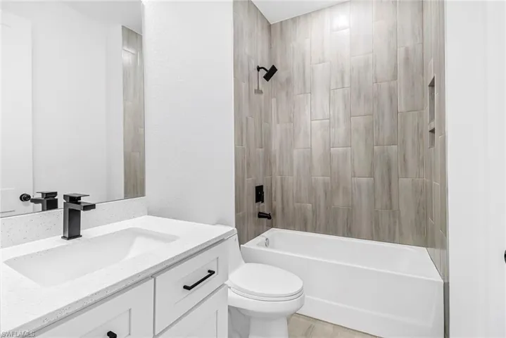 1146  Holmes S AVE, Lehigh Acres, FL 33974