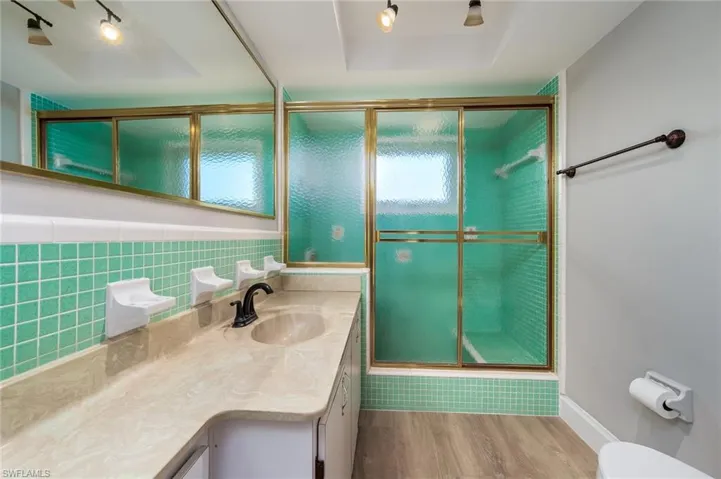 Full bath
