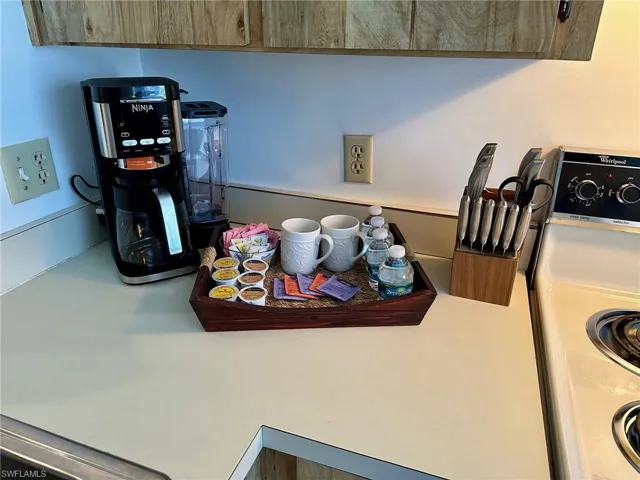 9391  Lennex  LN, Fort Myers, FL 33919