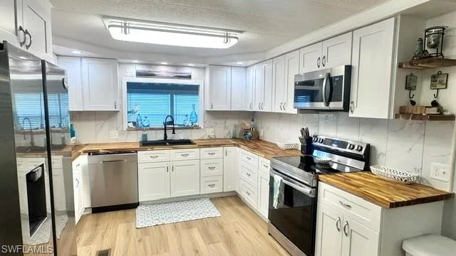 5714 Captain John Smith Loop, North Fort Myers, Florida 33917