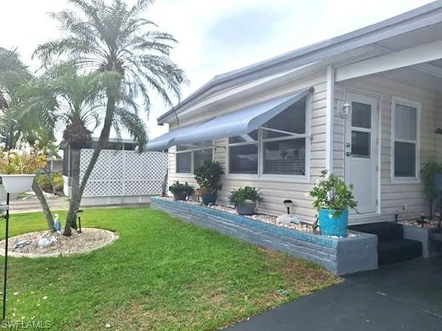 5714 Captain John Smith Loop, North Fort Myers, Florida 33917