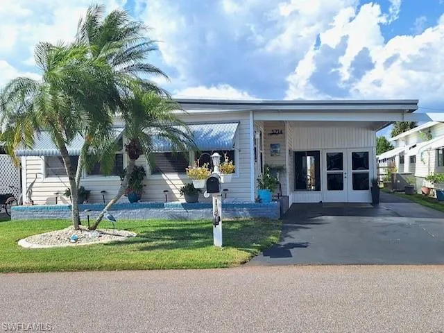 5714 Captain John Smith Loop, North Fort Myers, Florida 33917