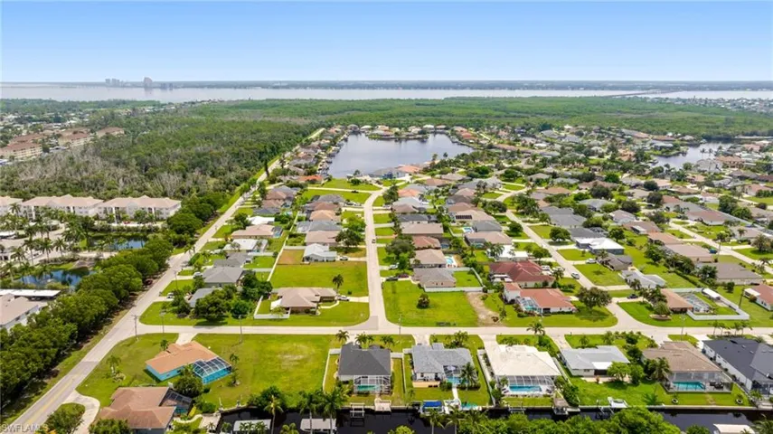 1926 Se 18th Ave, Cape Coral, Florida 33990