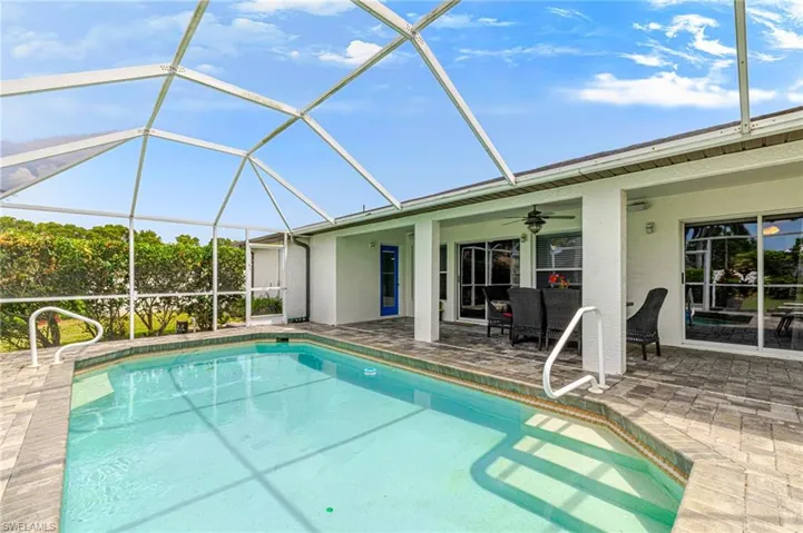 1926 Se 18th Ave, Cape Coral, Florida 33990