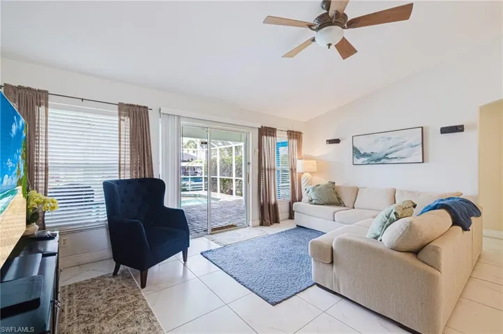 1926 Se 18th Ave, Cape Coral, Florida 33990