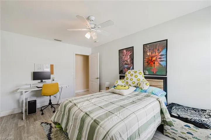 1926 Se 18th Ave, Cape Coral, Florida 33990