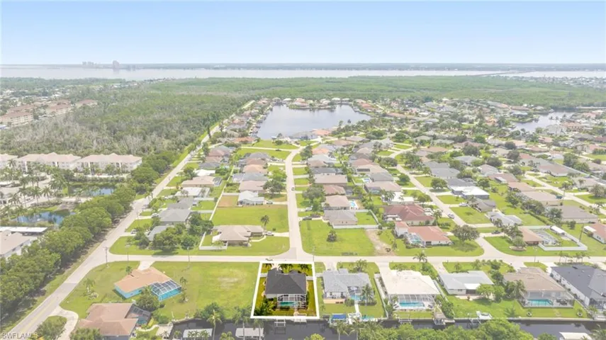 1926 Se 18th Ave, Cape Coral, Florida 33990