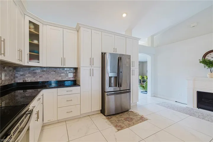 1926 Se 18th Ave, Cape Coral, Florida 33990