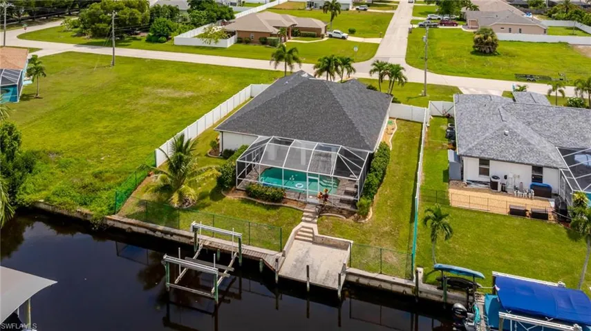 1926 Se 18th Ave, Cape Coral, Florida 33990