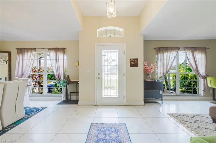 1926 Se 18th Ave, Cape Coral, Florida 33990