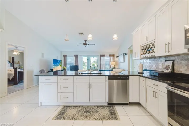 1926 Se 18th Ave, Cape Coral, Florida 33990