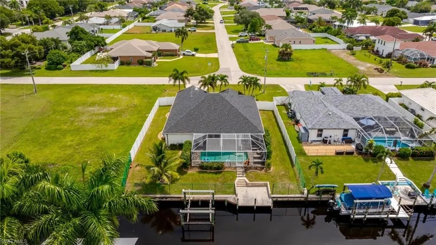 1926 Se 18th Ave, Cape Coral, Florida 33990