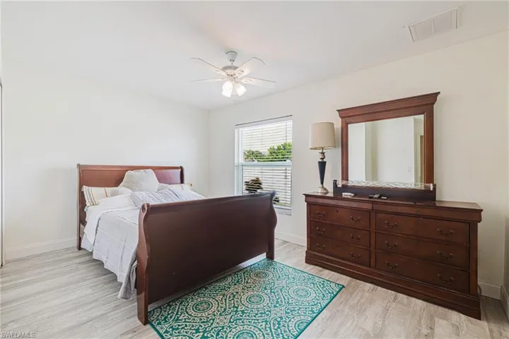 1926 Se 18th Ave, Cape Coral, Florida 33990