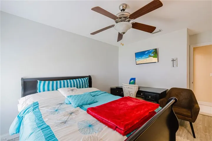 1926 Se 18th Ave, Cape Coral, Florida 33990