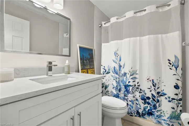 4580  Andover  WAY, Naples, FL 34112