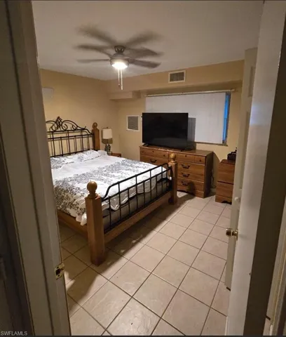 4901 Victoria Dr 205, Cape Coral, Florida 33904