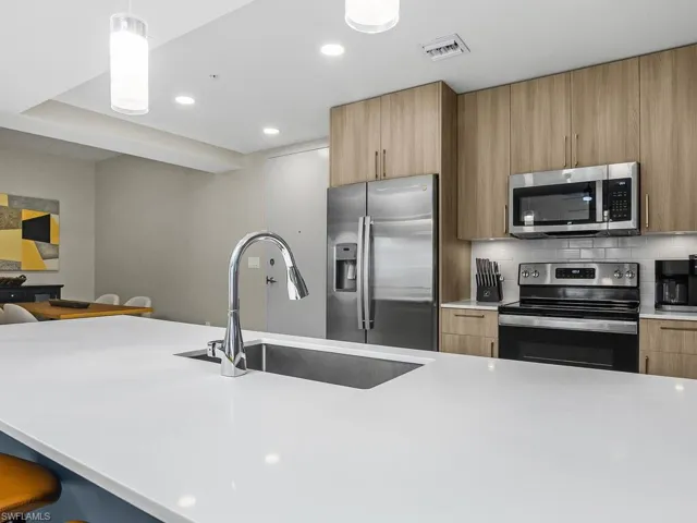 Gorgeous Quartz Countertops!