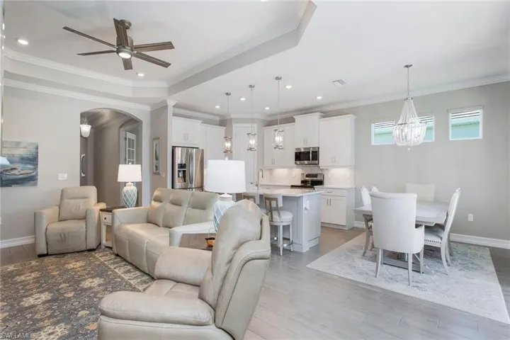 14597  Kelson  CIR, Naples, FL 34114