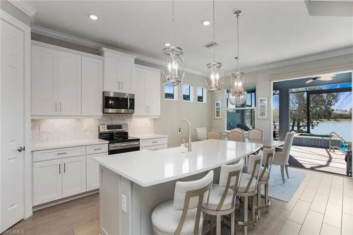 14597  Kelson  CIR, Naples, FL 34114