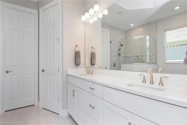 14597  Kelson  CIR, Naples, FL 34114