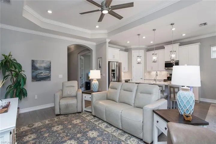 14597  Kelson  CIR, Naples, FL 34114