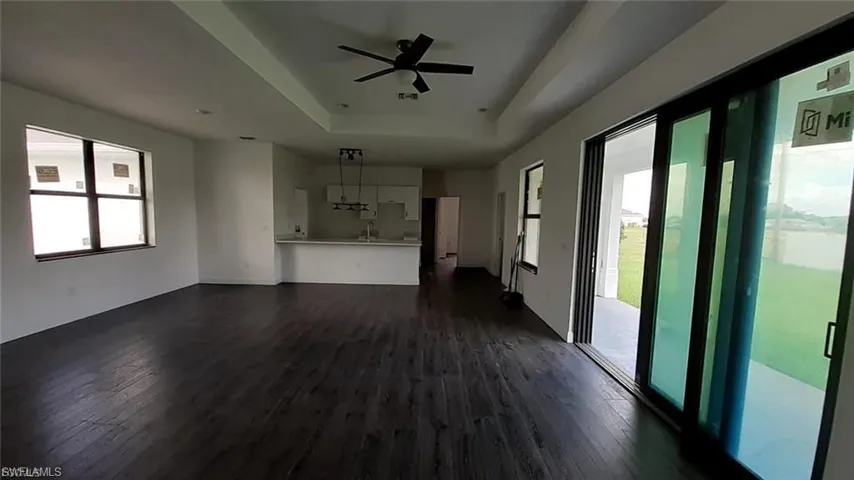 1201 Ne 18th Pl, Cape Coral, Florida 33909