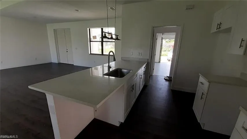 1201 Ne 18th Pl, Cape Coral, Florida 33909