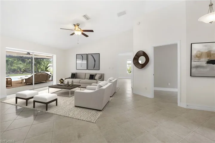 10340 Regent Cir, Naples, Florida 34109