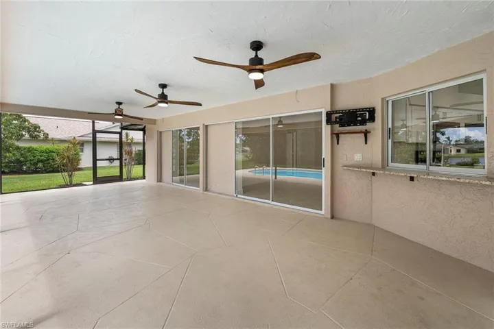 10340 Regent Cir, Naples, Florida 34109