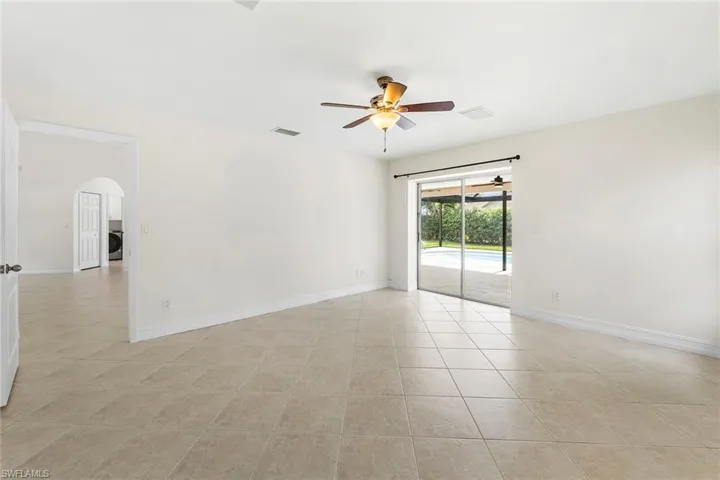 10340 Regent Cir, Naples, Florida 34109