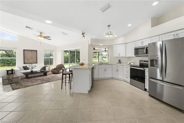 10340 Regent Cir, Naples, Florida 34109