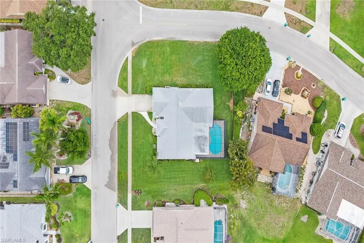 10340 Regent Cir, Naples, Florida 34109