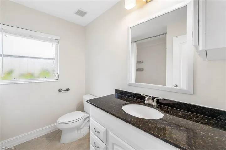 10340 Regent Cir, Naples, Florida 34109