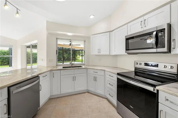 10340 Regent Cir, Naples, Florida 34109