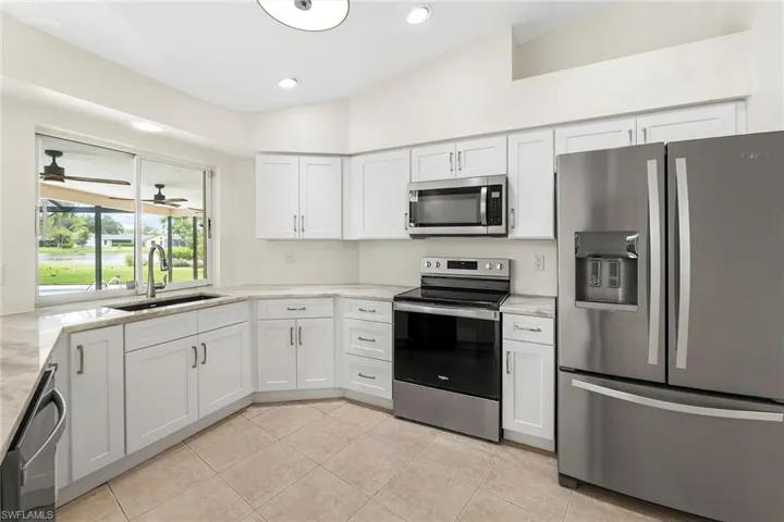 10340 Regent Cir, Naples, Florida 34109