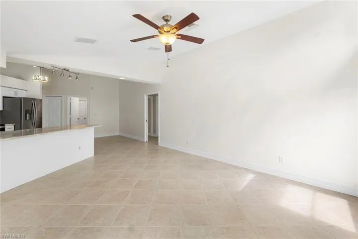 10340 Regent Cir, Naples, Florida 34109