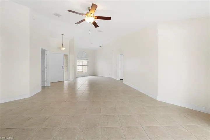 10340 Regent Cir, Naples, Florida 34109