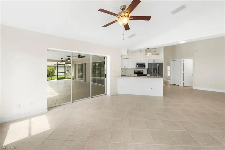 10340 Regent Cir, Naples, Florida 34109
