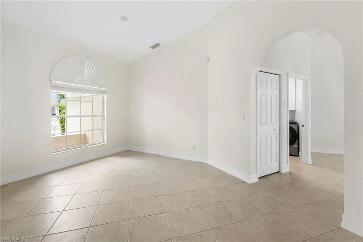 10340 Regent Cir, Naples, Florida 34109