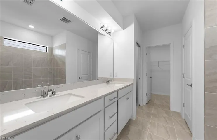 294 Silent Lake Dr, Lehigh Acres, Florida 33936