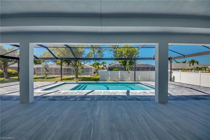 4518 SW 9th PL, CAPE CORAL FL 33914