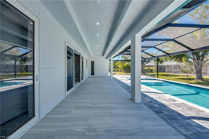 4518 SW 9th PL, CAPE CORAL FL 33914